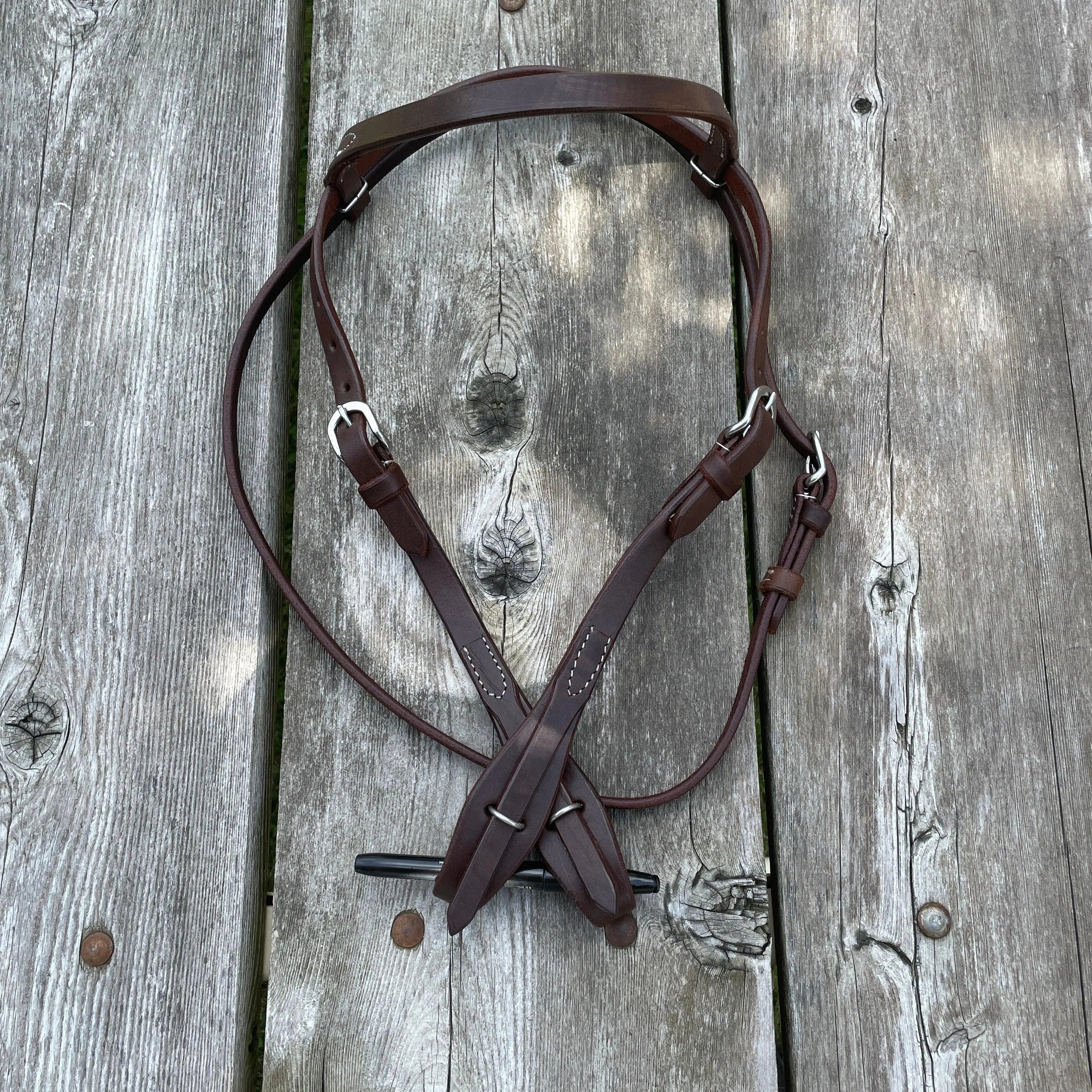 Oiled harness leather headstall with quick change bit loops Horse