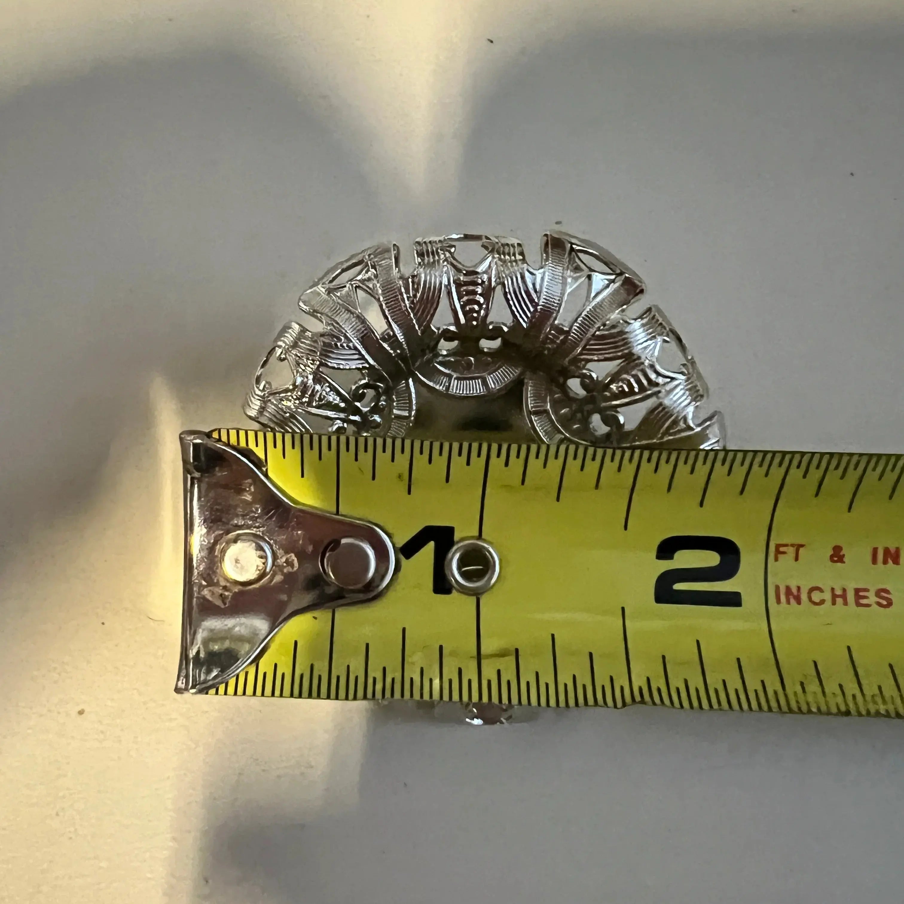 Silver raised concho with Screw- size