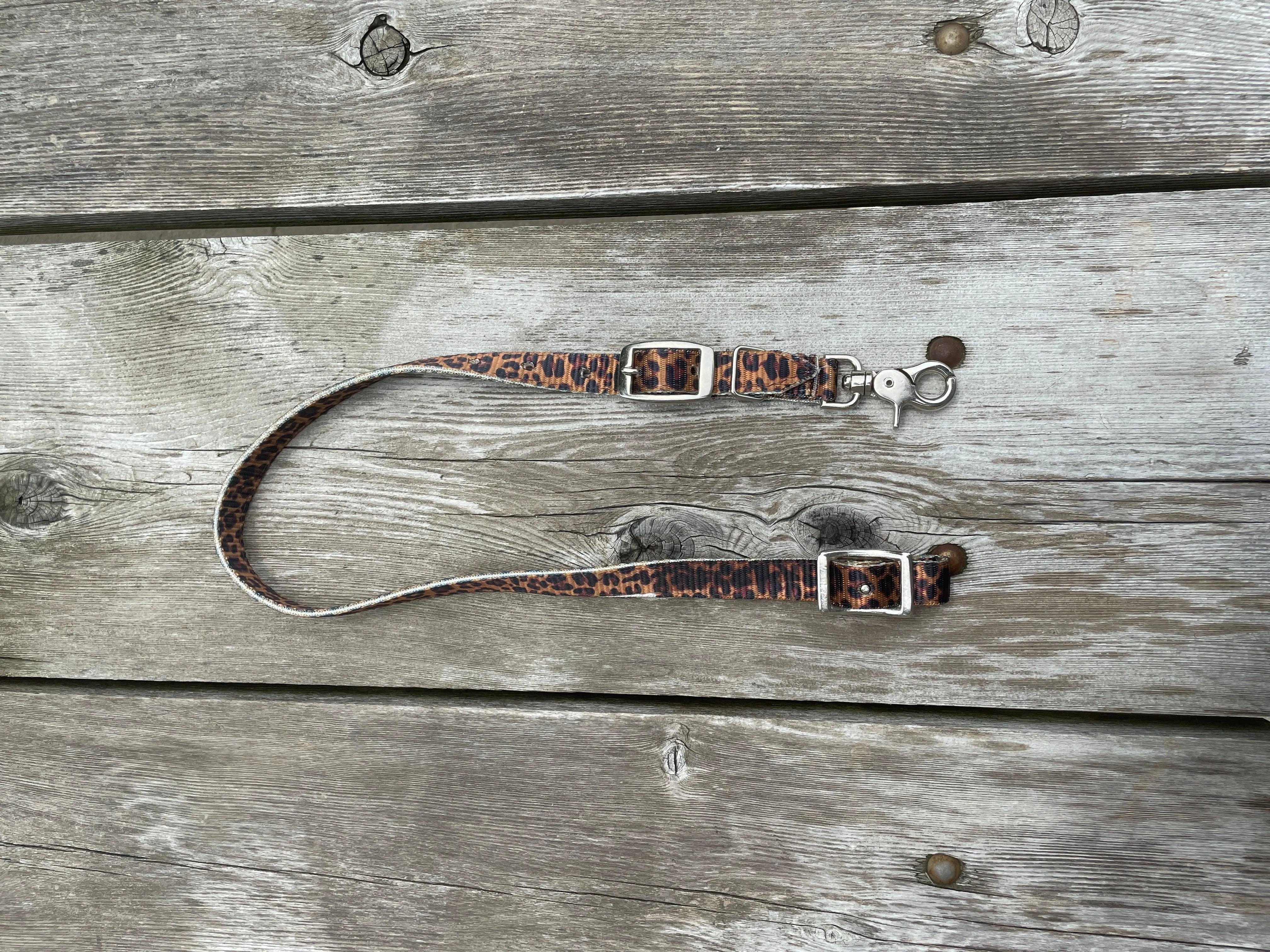 Premium nylon cheetah print dog leash with silver buckle and clasp