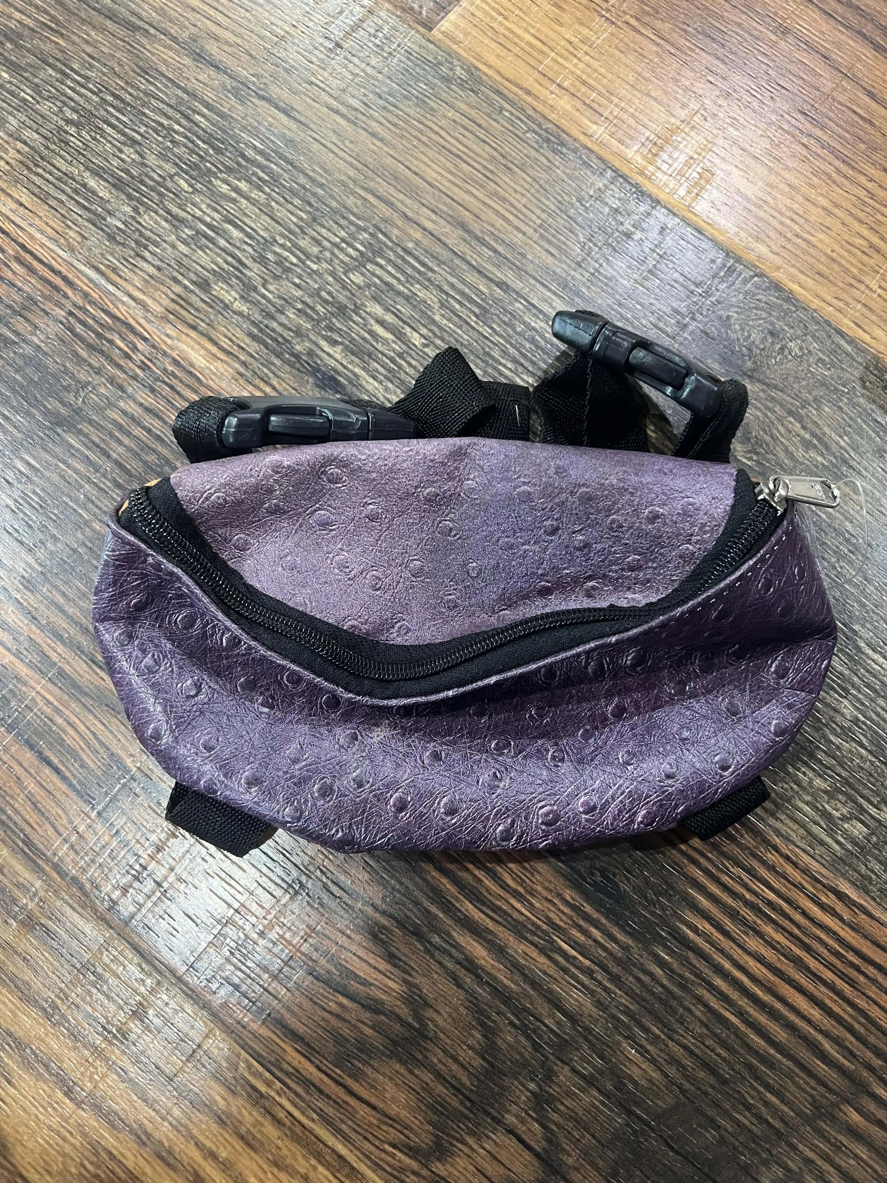Assorted Prints and Colors Leather Saddle Pouch Horse