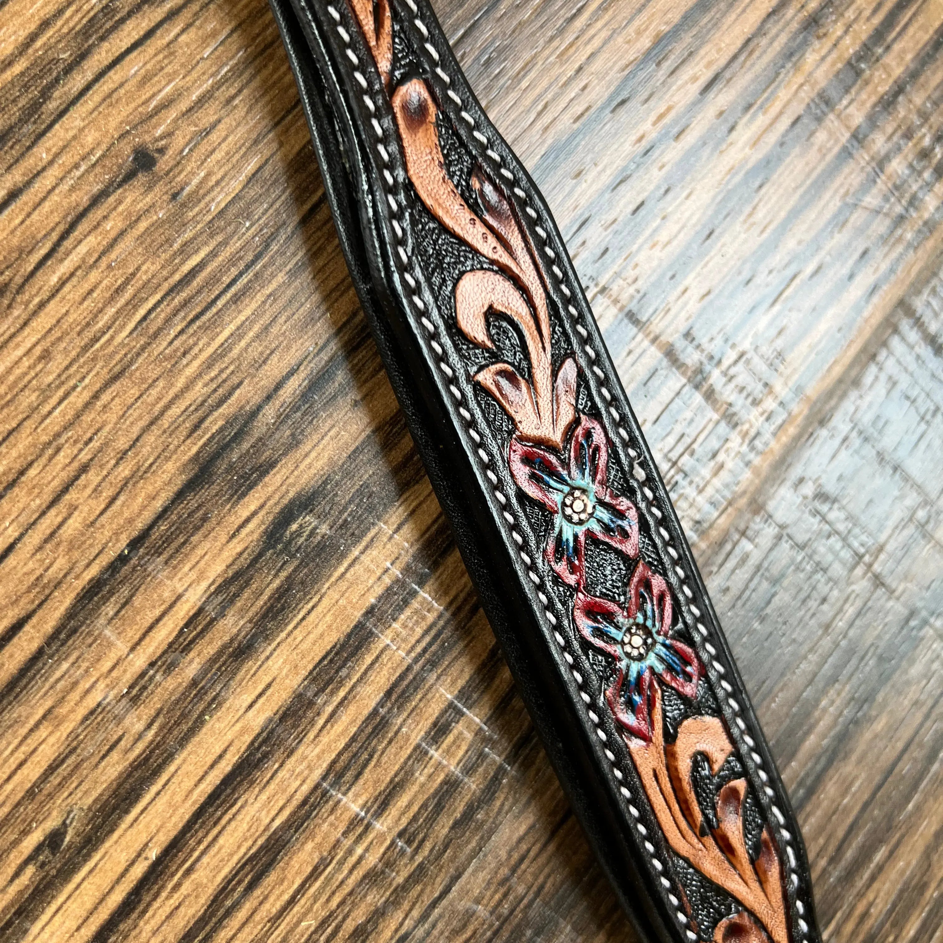 Handcrafted Padded Leather Tooled Dog Collar Blue/Red flowers Dog