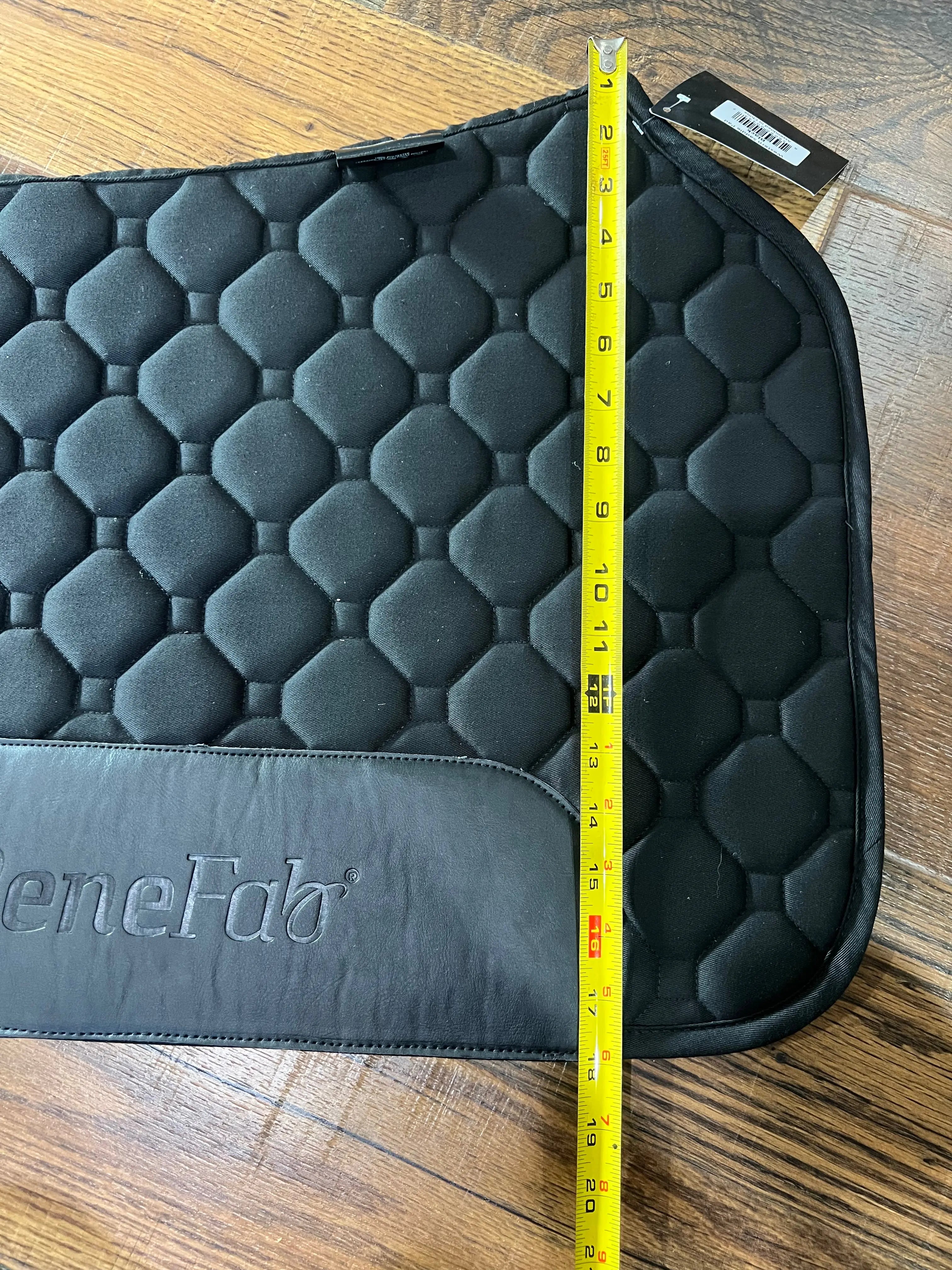 New Benefab Therapeutic Western Pad black quilted saddle pad with Genefab logo