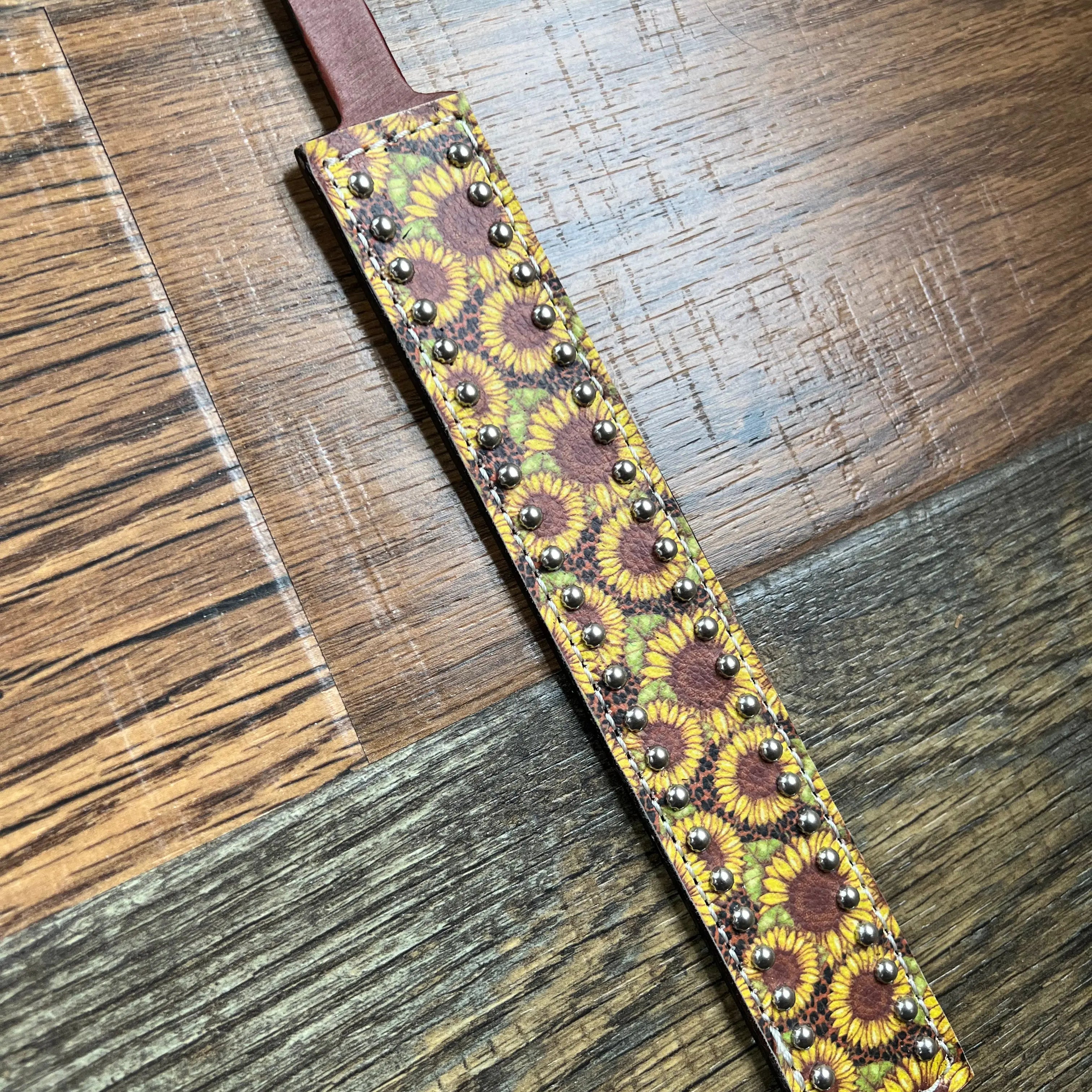 Small Pattern Sunflower Cheetah Wither Strap Horse Tack