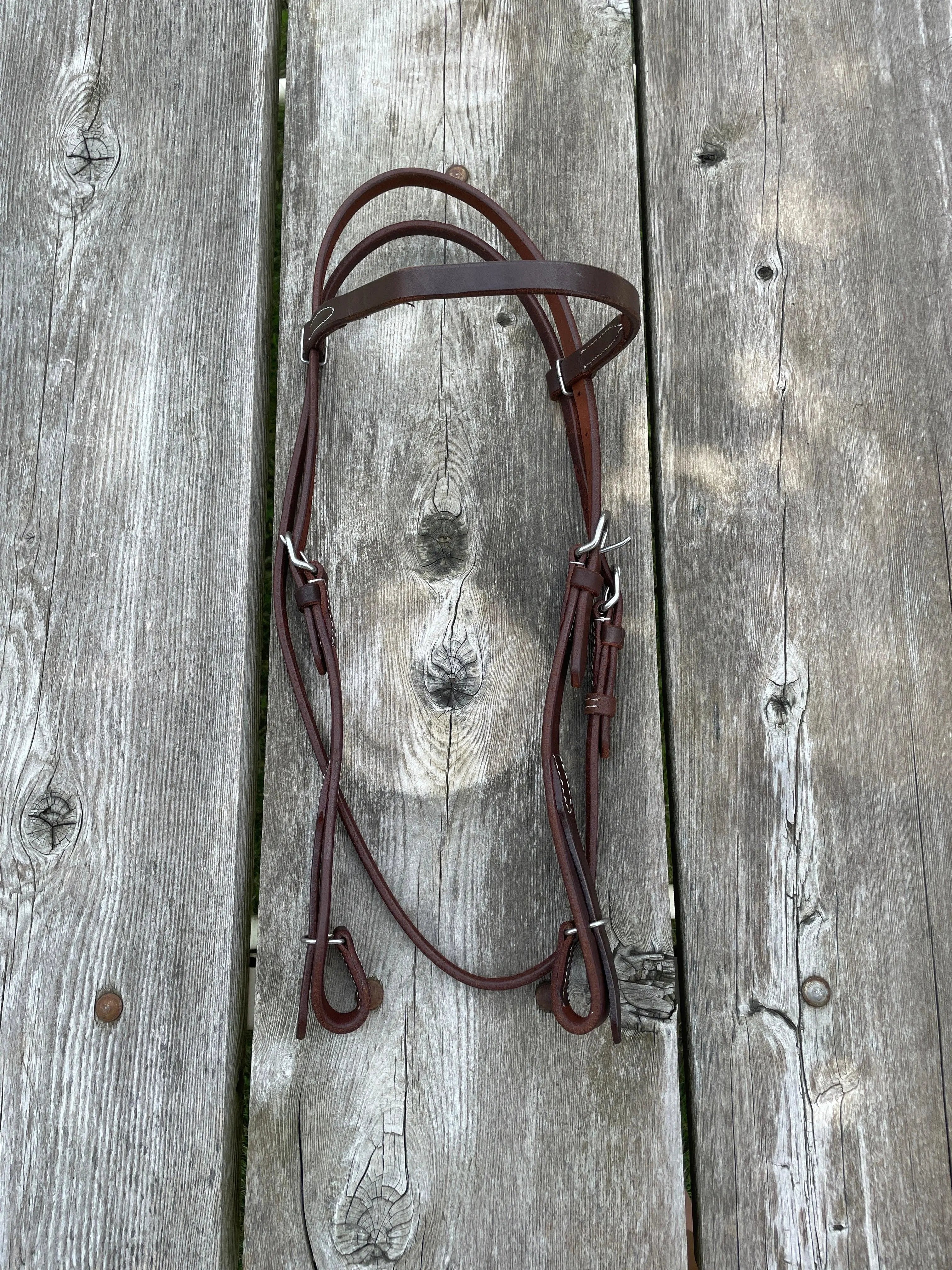 Oiled harness leather headstall with quick change bit loops Horse