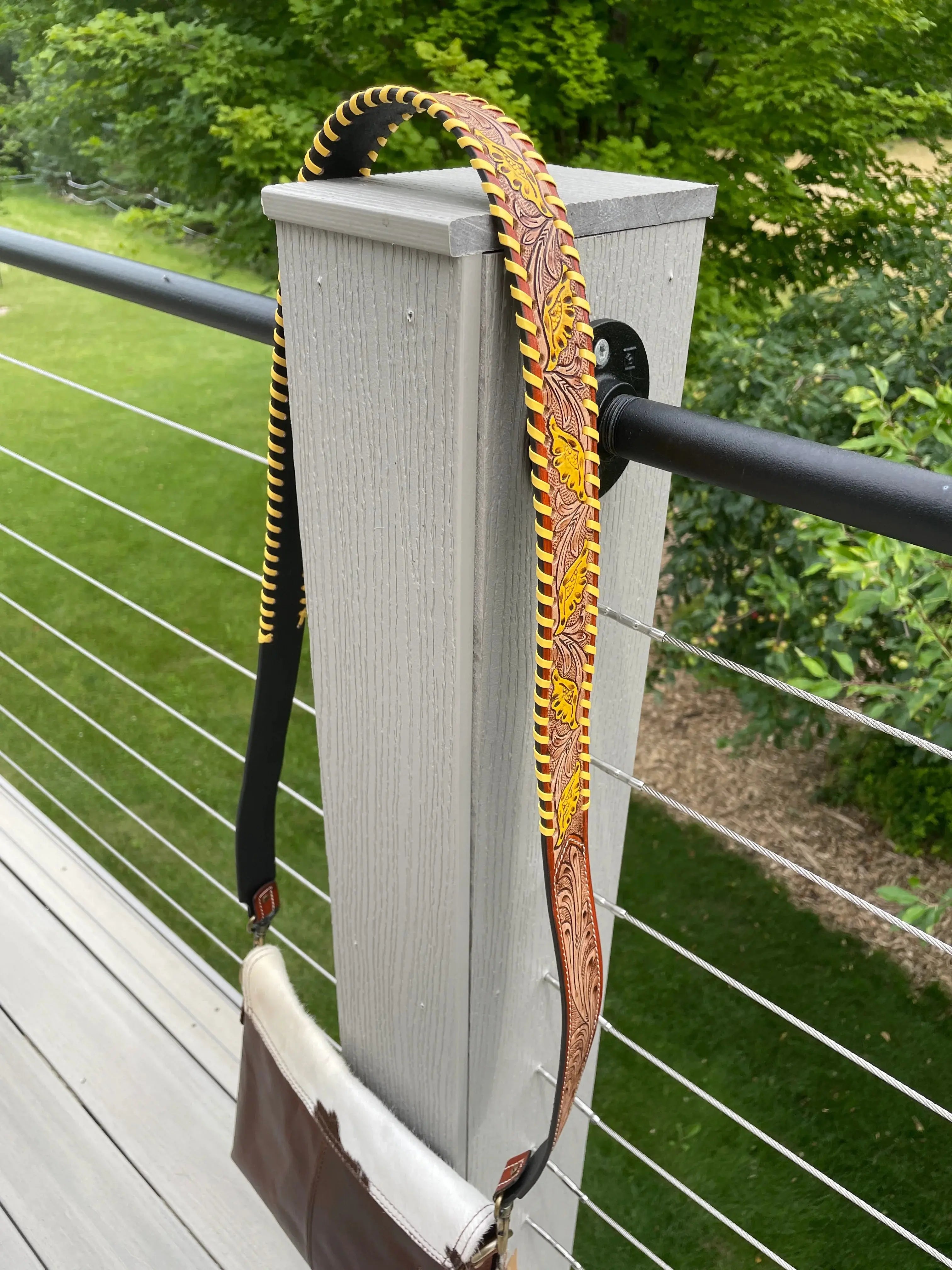 GOLDEN STRAP