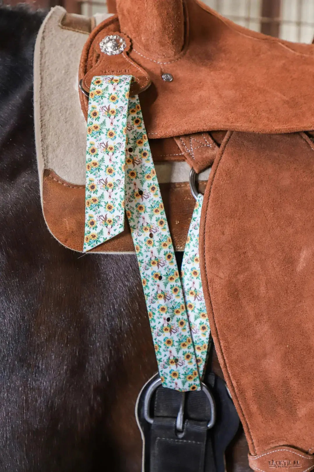 TACKTICAL™ SUNFLOWER BULLSKULL LATIGO & OFF BILLET Horse