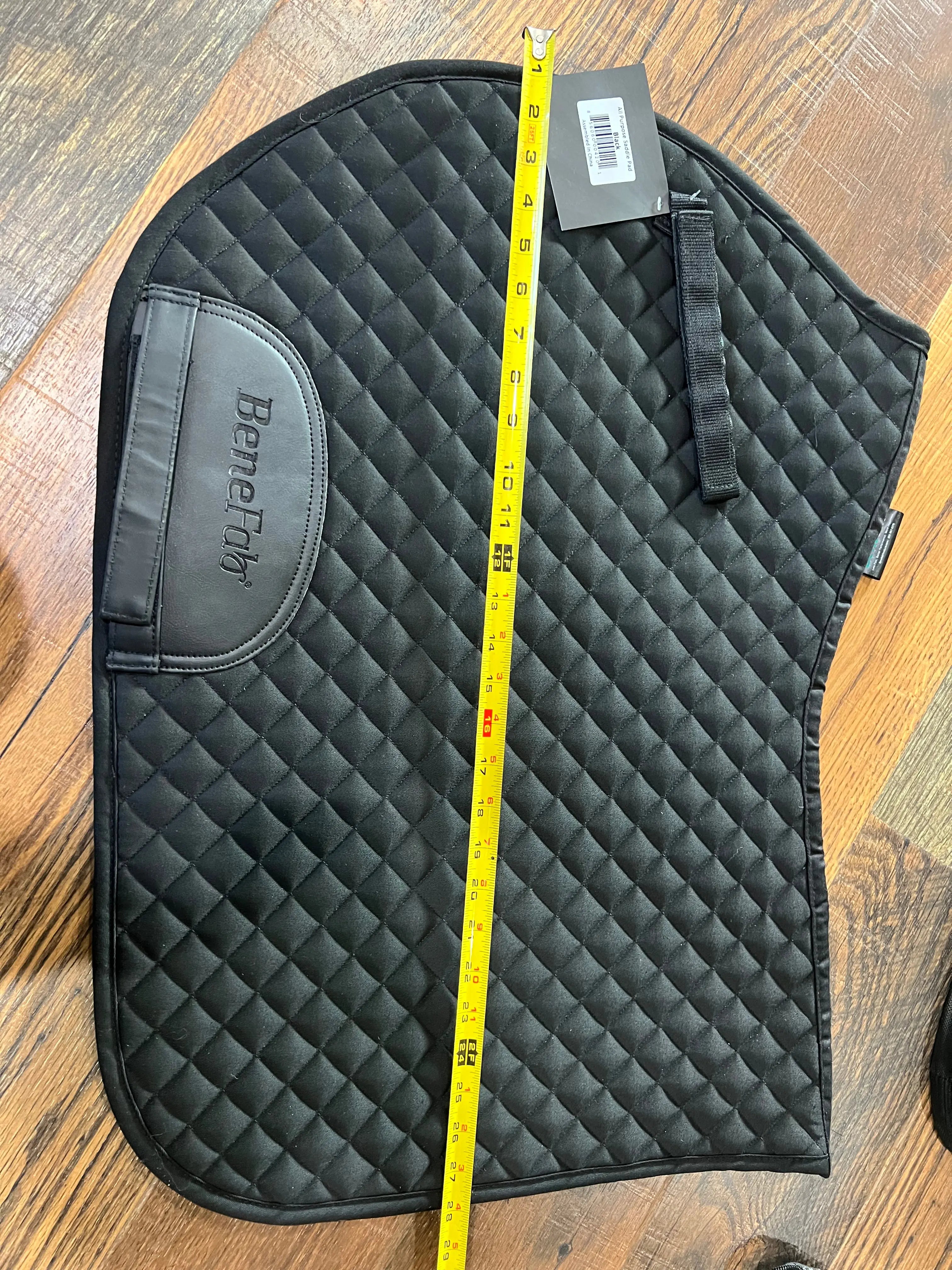 New Benefab black quilted therapeutic horse saddle pad with logo patch